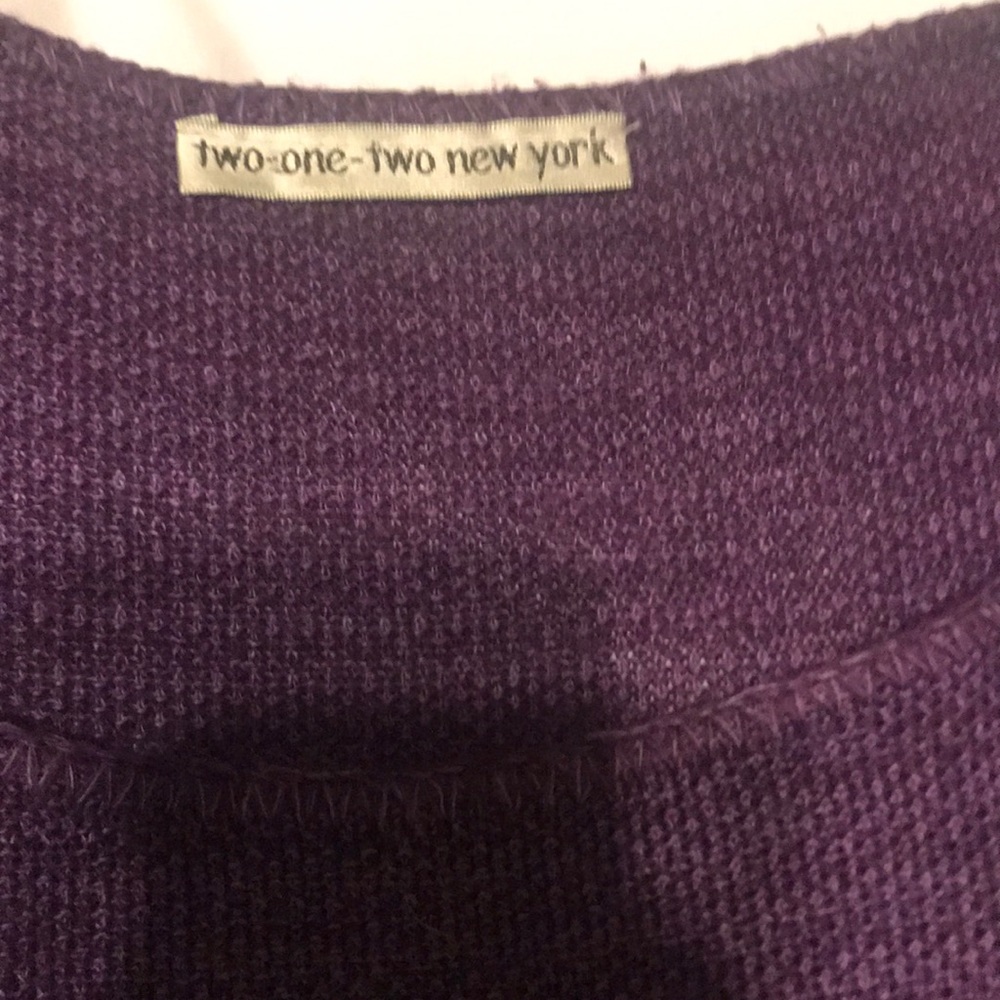 Two-One-Two New York purple short sleeve sweater. Butterfly sleeve. large.